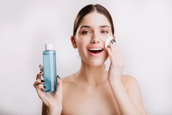 desmaquillante de ojos a base de agua micelar